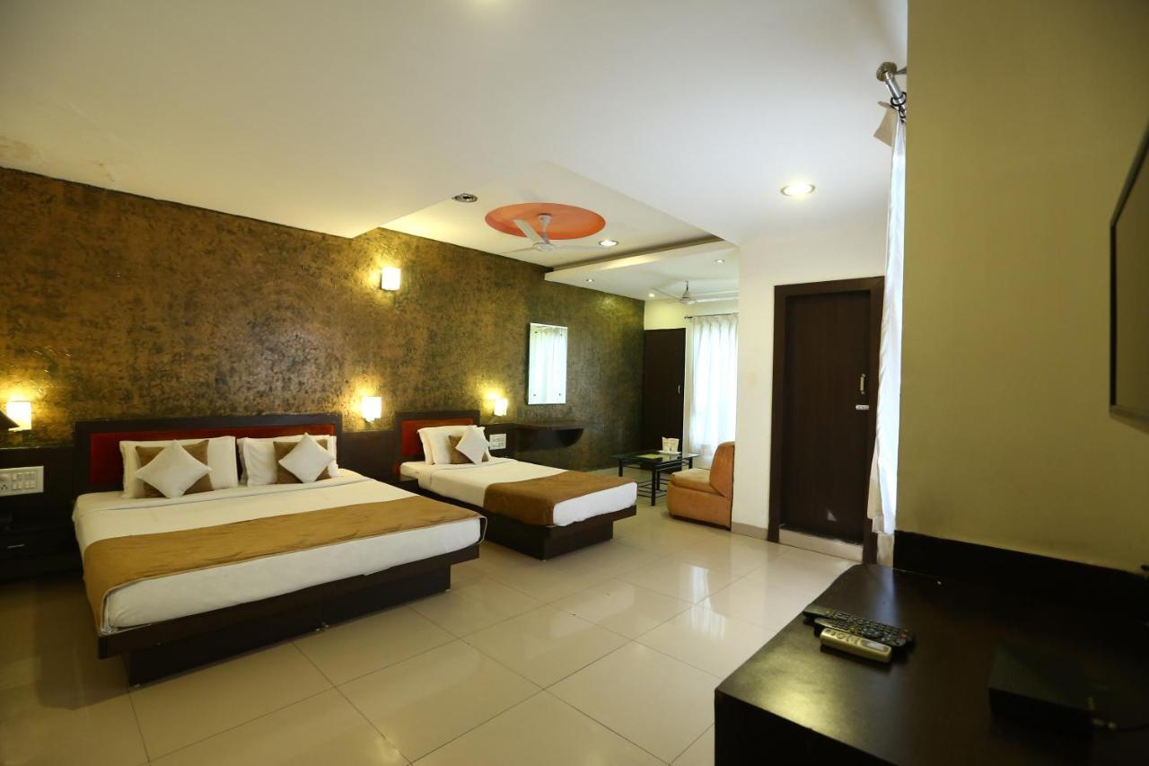 Hotel Paradise Indore Exterior photo